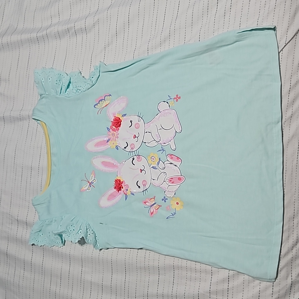 Girl's aquamarine blouse
